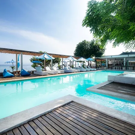 Amp Beach House
