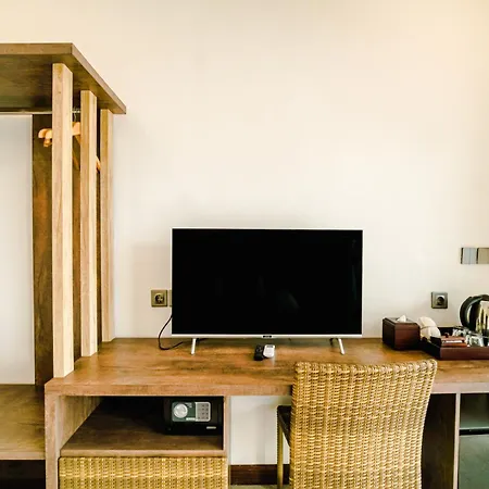 Amp Beach House