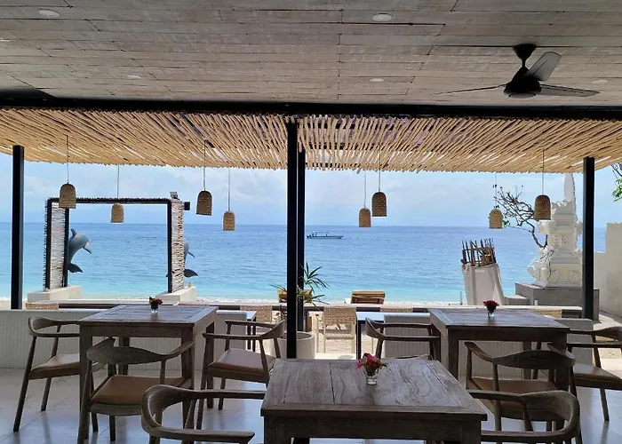 Amp House 4*